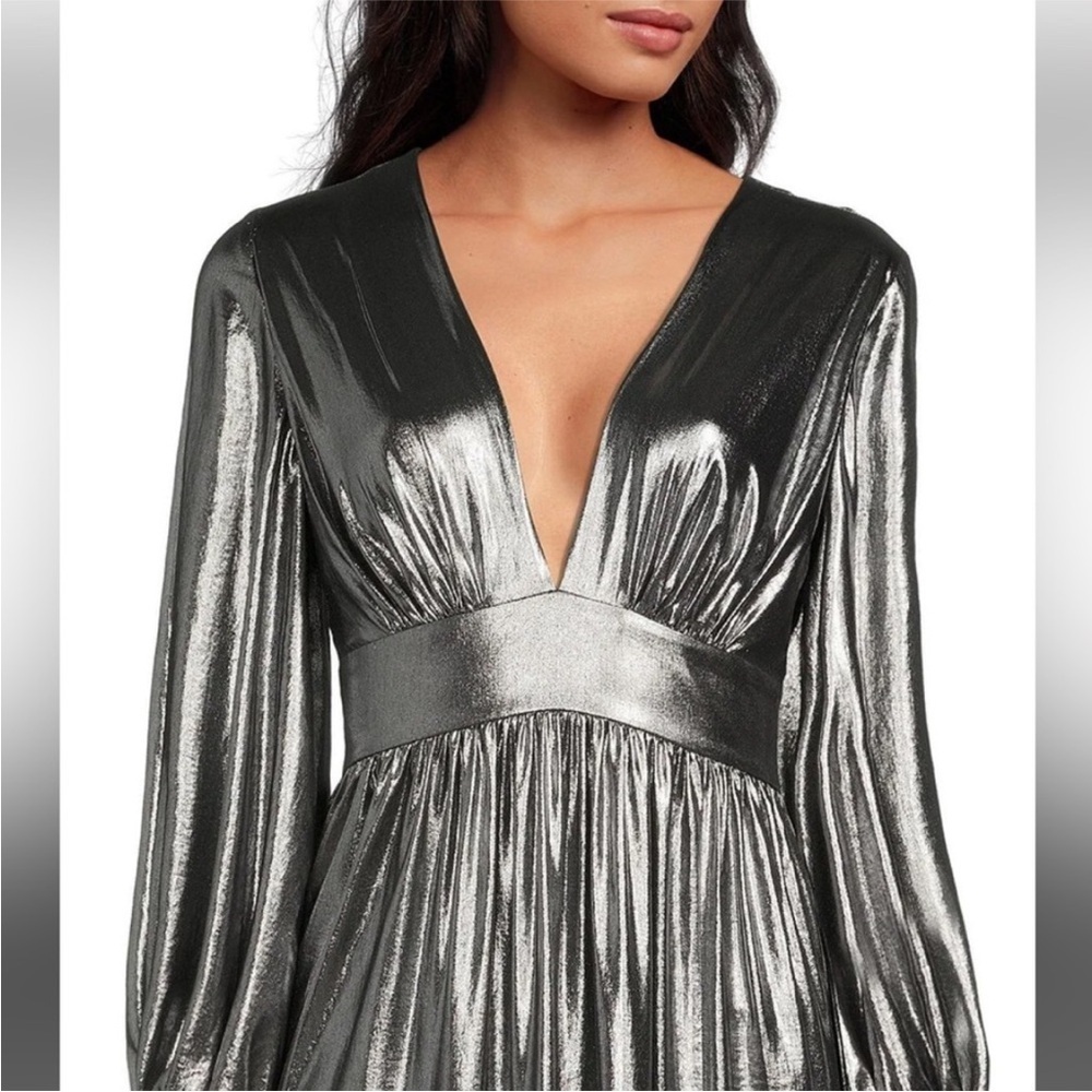 NEW Gianni Bini Zella Metallic Lame Plunging V-Back Front Slit Gown Maxi Dress - Picture 13 of 16